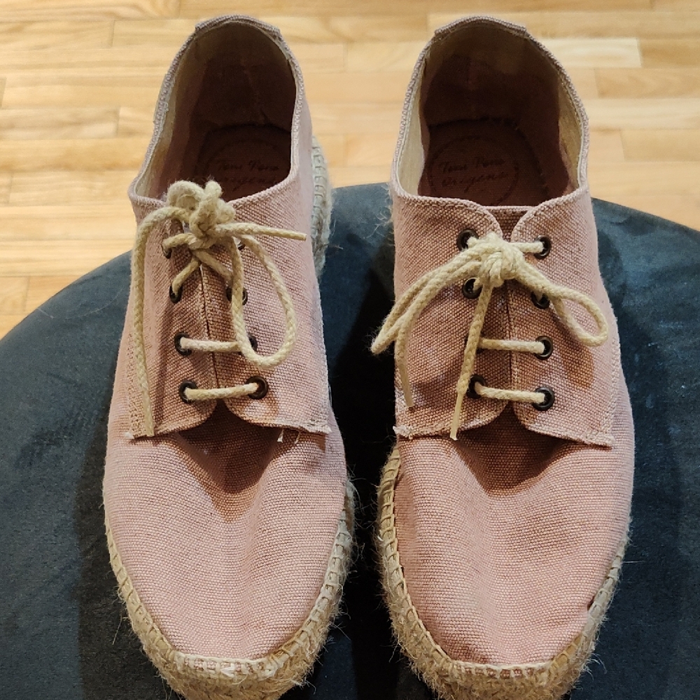 Women's Size 39 Shoes Purchased In Spain. Like New